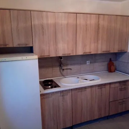 Kuca Saric, Gruzansko Jezero *