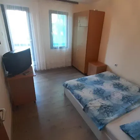 Kuca Saric, Gruzansko Jezero Дом отдыха Zune