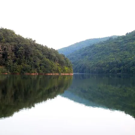 Kuca Saric, Gruzansko Jezero Holiday home