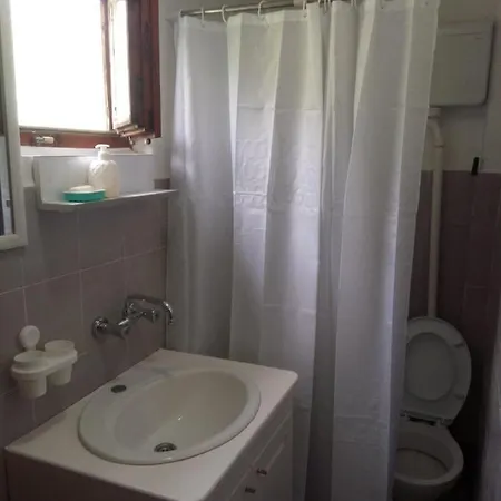 Kuca Saric, Gruzansko Jezero Дом отдыха Zune